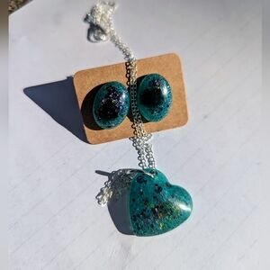 18 in Necklace with heart pendant & matching earrings